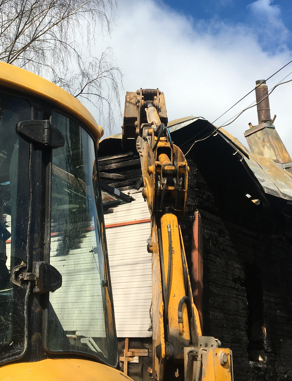 🏚️ Снос старых домов и вывоз мусора | Демонтаж и разборка по доступной цене